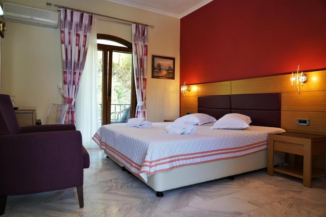 Villa Ilias ปาร์กา ภายนอก รูปภาพ