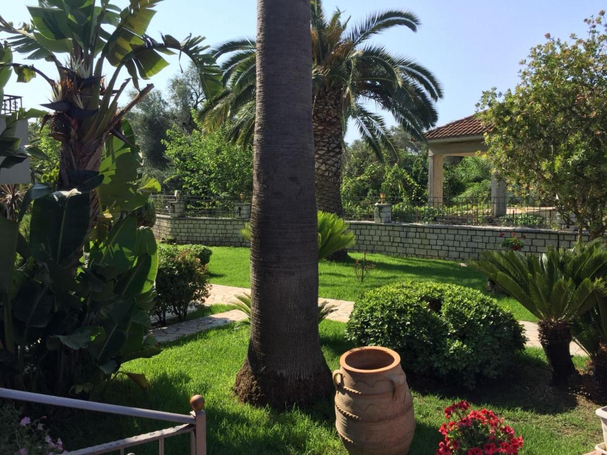 Villa Ilias ปาร์กา ภายนอก รูปภาพ
