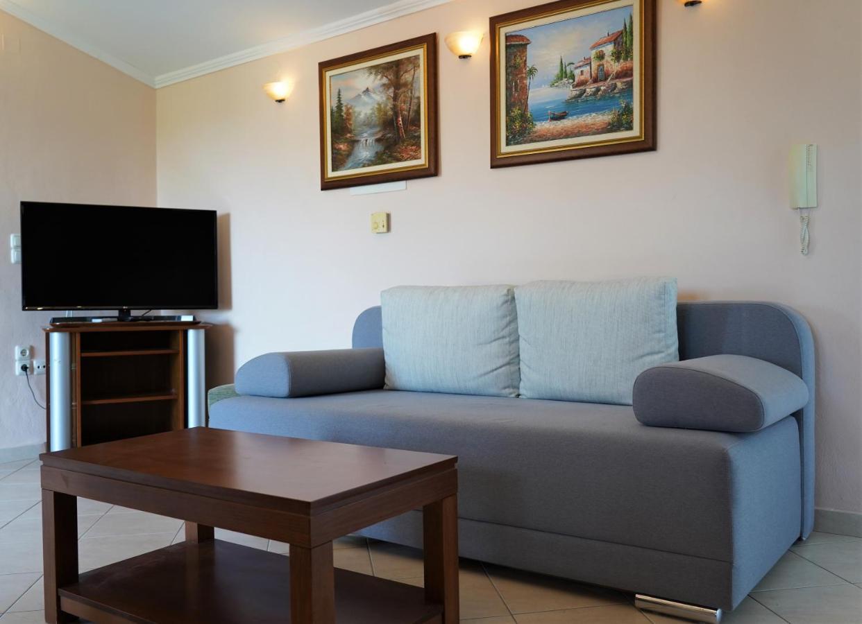 Villa Ilias ปาร์กา ภายนอก รูปภาพ
