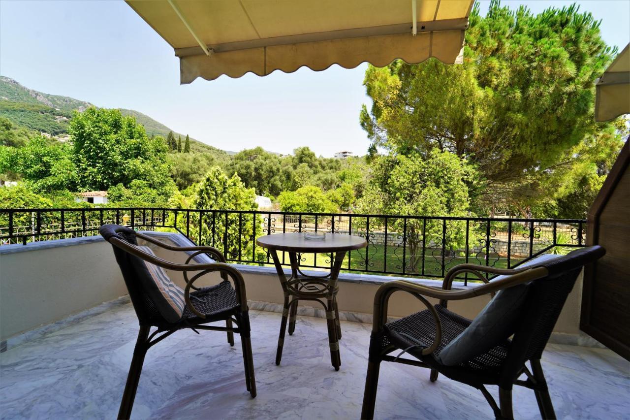 Villa Ilias ปาร์กา ภายนอก รูปภาพ