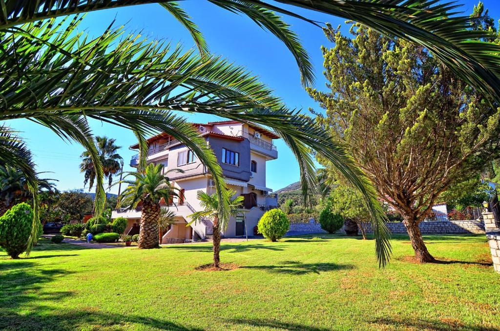 Villa Ilias ปาร์กา ภายนอก รูปภาพ